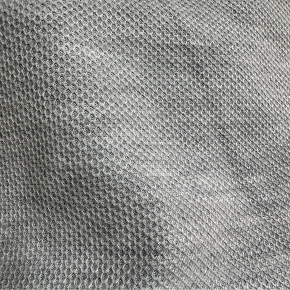 Tommy Bahama | Men’s Gray Embroidered Logo Long Sleeve Crew Neck Shirt - Picture 3 of 8